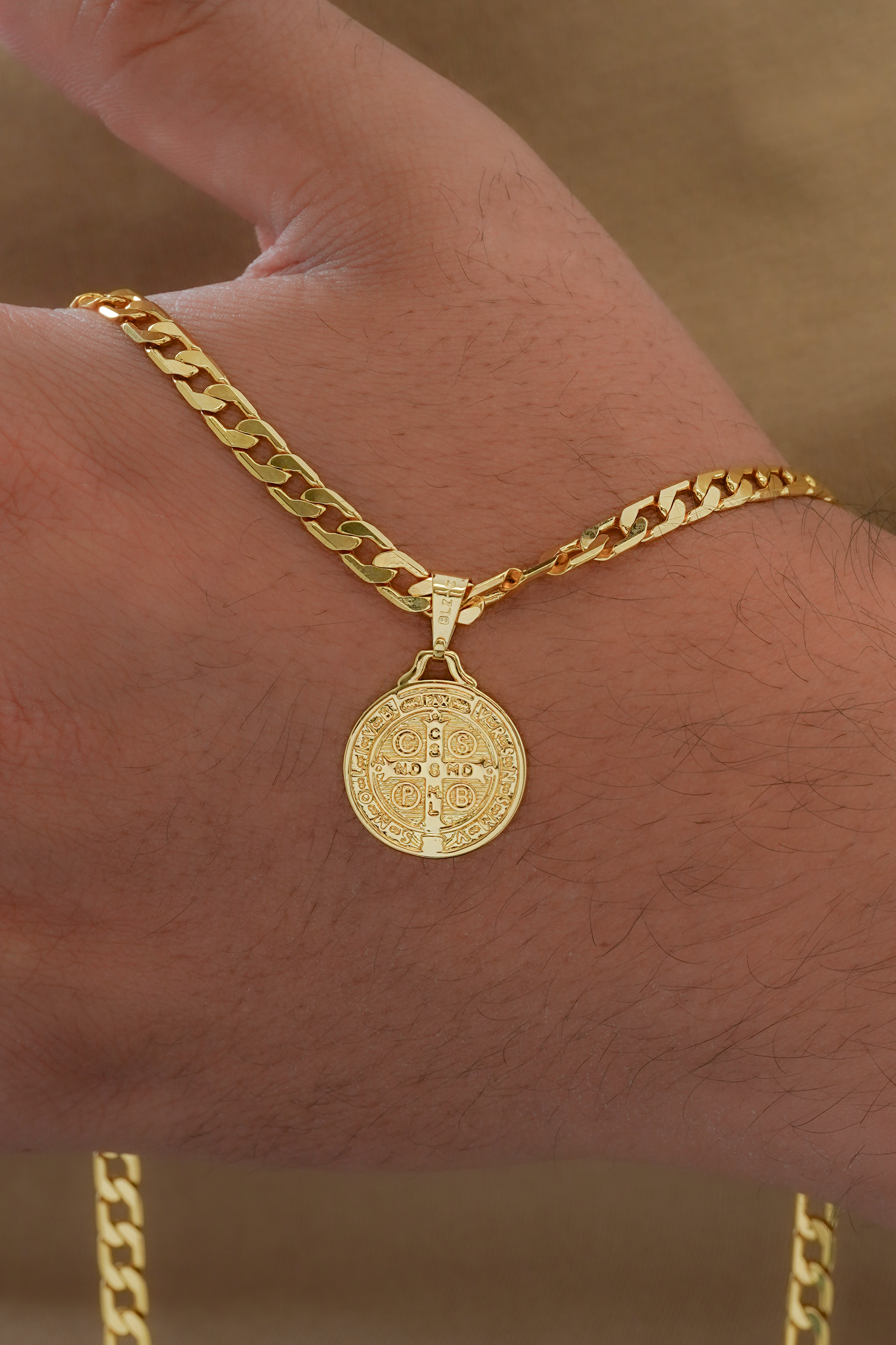 M2.png D Medalla de San Benito
