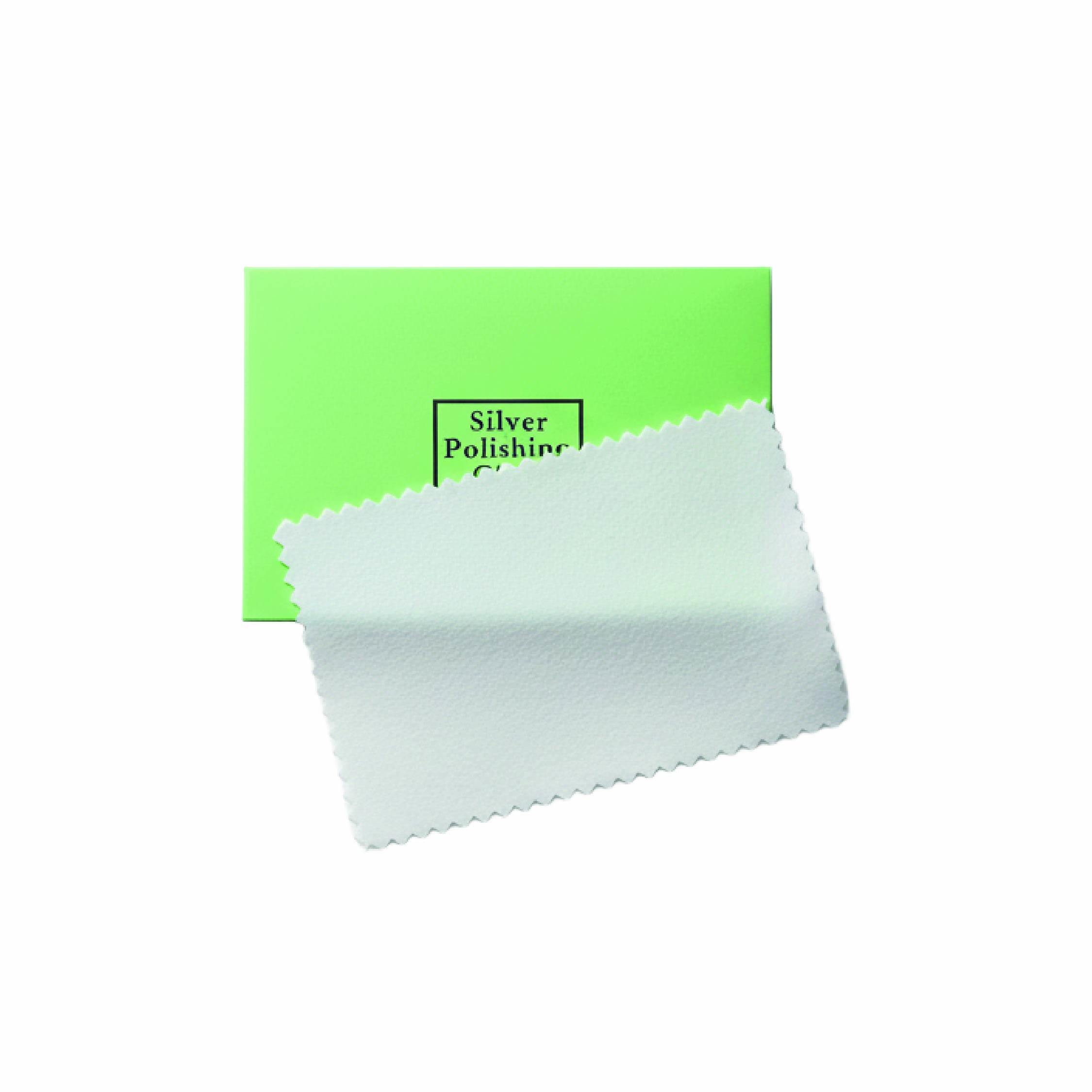 Paño limpiador de 6×10 cm, ideal para la limpieza y mantenimiento de joyería y superficies delicadas. Ayuda a eliminar polvo, huellas y residuos ligeros sin rayar, conservando el brillo y acabado de las piezas. Su formato práctico es perfecto para uso diario en joyerías, talleres y cuidado doméstico. Diseñado para limpieza en seco.